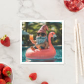 Zomergnoom in zonnebril op Flamingo Float Servet (Insitu)