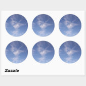Zomerhemel met milde wolken ronde sticker (Vel)