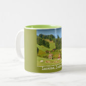zomerlandschap in Zwitserland Tweekleurige Koffiemok (Voorkant links)