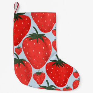 Zomerpatroon met aardbeien geïsoleerd op licht kleine kerstsok