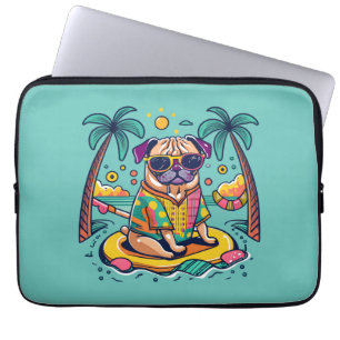 Zomerplezier met Schattigee Pug Dog in Zwembad Laptop Sleeve