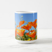 Zomers gevoel van wilde oranje bloemen. koffiemok (Center)