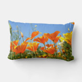 Zomers gevoel van wilde oranje bloemen. kussen (Achterkant)