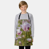 Zomers veld met  lila bloemen in bloei. schort (Gedragen)