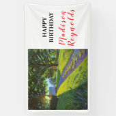 Zomerse Boerderij Scene In Helder Zonlicht Verjaar Spandoek (Verticaal)