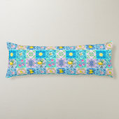 Zomerse Siciliaanse turquoise kleurrijke azulejo A Lichaamskussen (Voorkant)