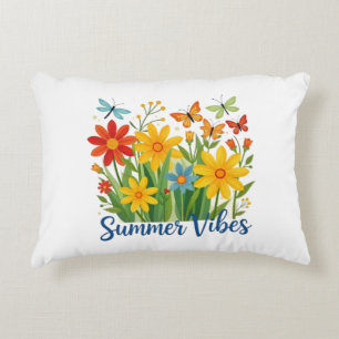 Zomerstemming bloemschikking met vlinders accent kussen