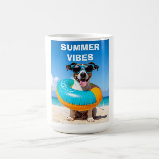 Zomerstemming hond op het strand koffiemok (Center)