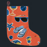 Zomerstrand: Ontspannend naadloos patroon. Kleine Kerstsok<br><div class="desc">patroon zomerstrand Zomer's lied echo's in het strandpatroon. Zonovergoten paradijsdansen in dit levendige decor. Zomer strandvreugde in levendig patroon. Zon,  zee en ontspanning in alle opzichten. Patroon,  Zomer,  Zon,  Achtergrond,  Illustratie,  Decor,  Strand,  Reizen,  natuur,  zee,  Sterren,  Naadloos,  Blauw,  Oceaan,  Tropisch,  Cocktail,  Vakantie,  Zonnebril,  Vakantie,  Palm</div>