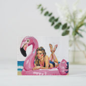 Zomertijd Vrouw op een Flamingo Float op het stran Briefkaart (Staand voorkant)
