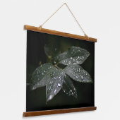 Zomertijd Zilveren Regendruppels op Donkergroen Bl Hangend Wandkleed (Gebogen)