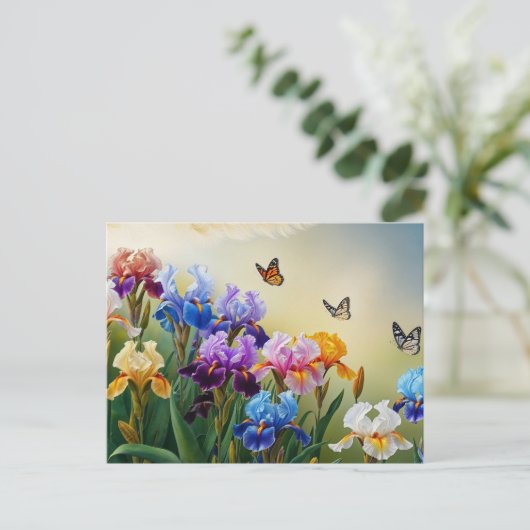 Zomertuin met bloeiende irisbloemen briefkaart (Staand voorkant)