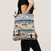 Zomervibes,  caravan op het strand tote bag (Dichtbij)