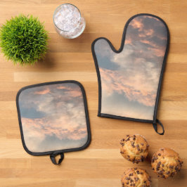 Zomerzon ondergaande hemelsblauw, stoffig roze, gr ovenwant & pannenlap set