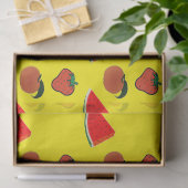 Zomvruchten op geel tissuepapier (Geschenk)