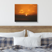 Zon Achter Wolken I Oranje Zonsondergang Foto Canvas Afdruk (Insitu (Slaapkamer))