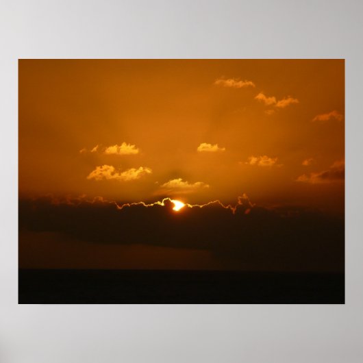Zon Achter Wolken I Oranje Zonsondergang Foto Poster (Voorkant)