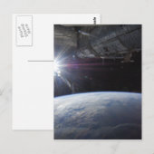 Zon boven de horizon van de aarde briefkaart (Voorkant / Achterkant)