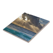 Zon die door wolken over Zee breekt Tegeltje (Zijkant)