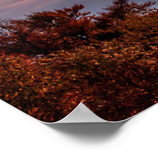 Zon die 's ochtends boven wolken piept poster (Hoek)