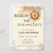 Zon en sterren stuiteren en spelen vierde verjaard kaart (Voorkant)