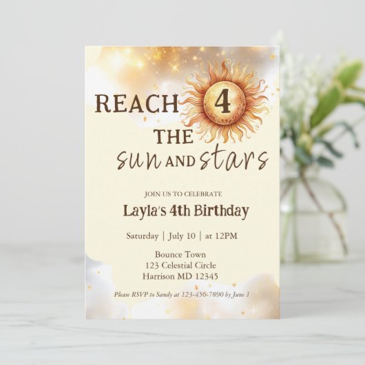 Zon en sterren stuiteren en spelen vierde verjaard kaart (Staand voorkant)