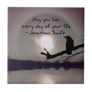 Zon Halo boven Wales met een Raven keramische Tege Tegeltje