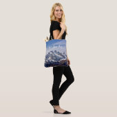 Zon op de Bergen Tote Bag (Op model)