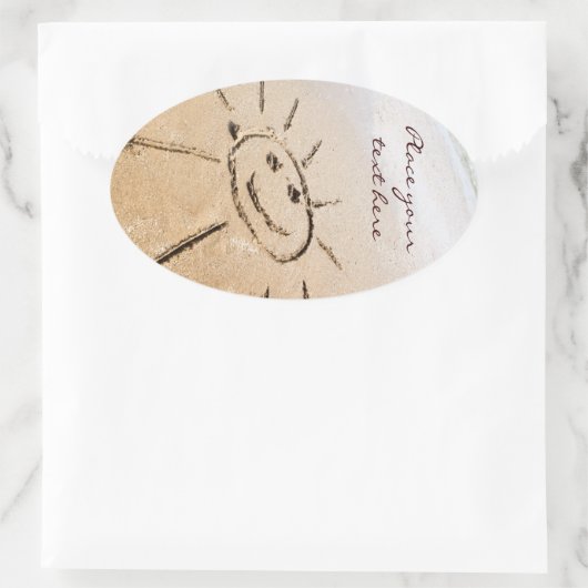 Zon op de strand ovale sticker (Tas)
