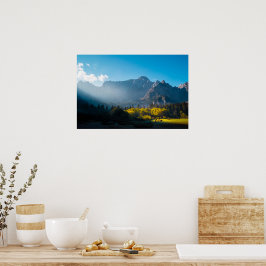 Zon op paarden bij het Fusine-meer in Italië Poster