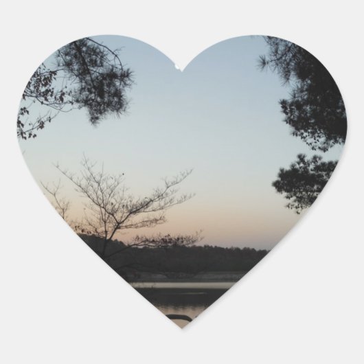 Zon plaatsen, rijzende maan boven Arrowiad Hart Sticker (Voorkant)