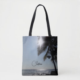 Zon verlichte palmboom oceaan gepersonaliseerd tote bag