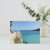 Zon, Zee en een kleine oranje boot Briefkaart (Staand voorkant)