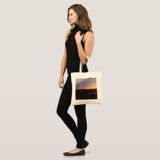 Zondag - 6 april 2018, 7:34 uur. tote bag (Voorkant (model))