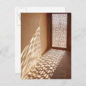 Zonlicht dat door decoratief venster komt briefkaart (Voorkant / Achterkant)