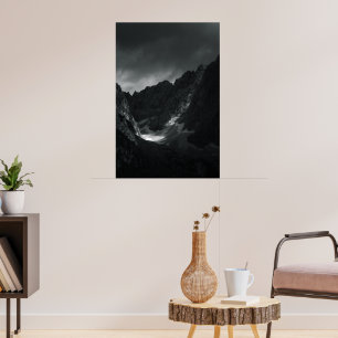 Zonlicht door donkere wolken poster