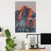 Zonlicht op besneeuwde bergen poster (Thuiskantoor)