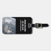 Zonlicht op het water van de aarde. bagagelabel (Voorkant horizontaal)