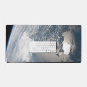 Zonlicht op het water van de aarde. bureaumat (Keyboard & Muis)