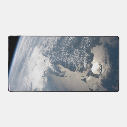 Zonlicht op het water van de aarde. bureaumat (Voorkant)