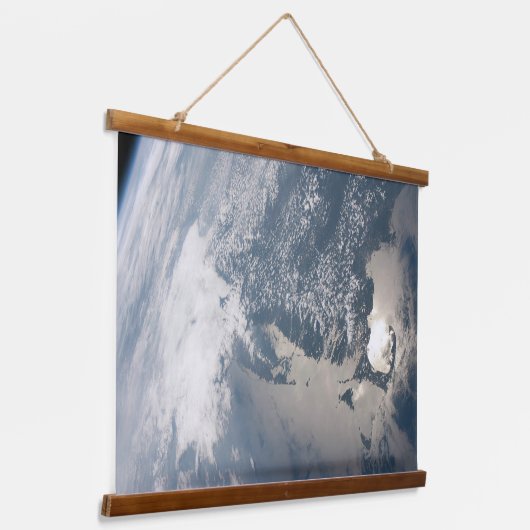 Zonlicht op het water van de aarde. hangend wandkleed (Gebogen)