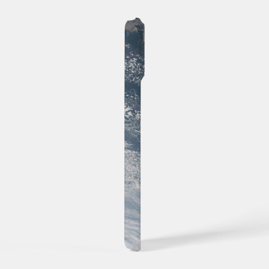 Zonlicht op het water van de aarde. iPhone 15 case (Rechterkant)