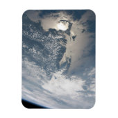 Zonlicht op het water van de aarde. magneet (Verticaal)