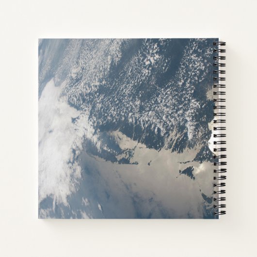 Zonlicht op het water van de aarde. notitieboek (Achterkant)