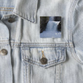 Zonlicht op watervallen aan de zijkant van een ber vierkante button 5,1 cm (In situ)