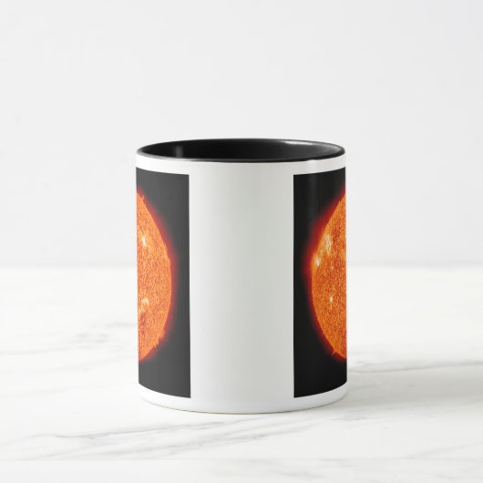 Zonneactiviteit op de zon 2 mok (Midden)