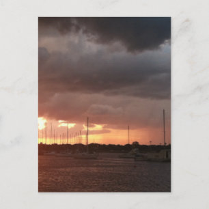 Zonnebakken en boten op het Afbeelding water Briefkaart