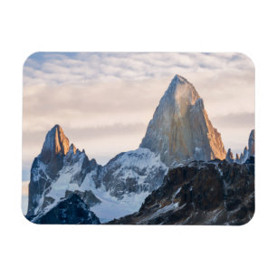 Zonnebakken en wolken boven Mt Fitzroy Magneet