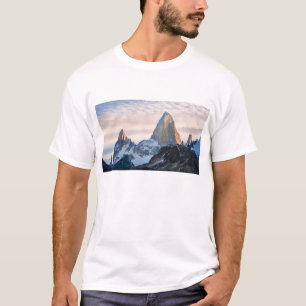 Zonnebakken en wolken boven Mt Fitzroy T-shirt