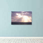 Zonnebeelden door wolken over de oceaan canvas afdruk (Insitu (Houten vloer))